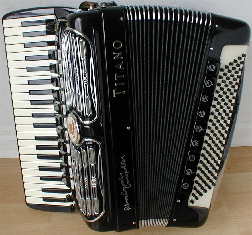titano accordion